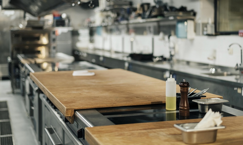 Антисанитария и грязь: в центре Омска закрыли ресторан из-за нарушений 