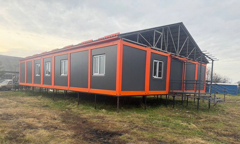 Строительство новых модульных объектов для организации культурного досуга продолжается в Усть-Ишимском районе — заявил Виталий Хоценко