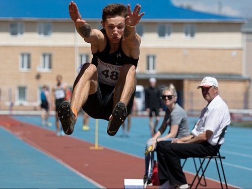 Омский легкоатлет Степан Кекин прошёл отбор на первенство Европы