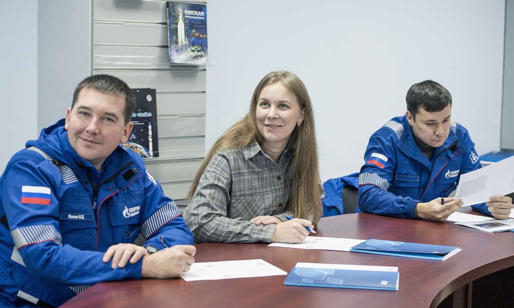 Сотрудники Омского НПЗ приняли участие в «Географическом диктанте»