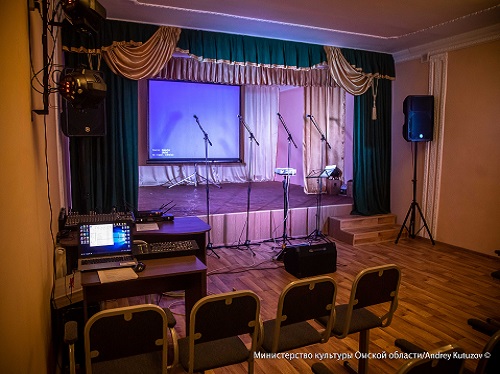 В сёлах Омской области капитально отремонтировали уже 19 ДК