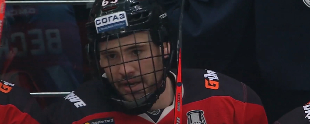 Назван клуб, куда может перейти игрок омского "Авангарда" Тэйлор Бек