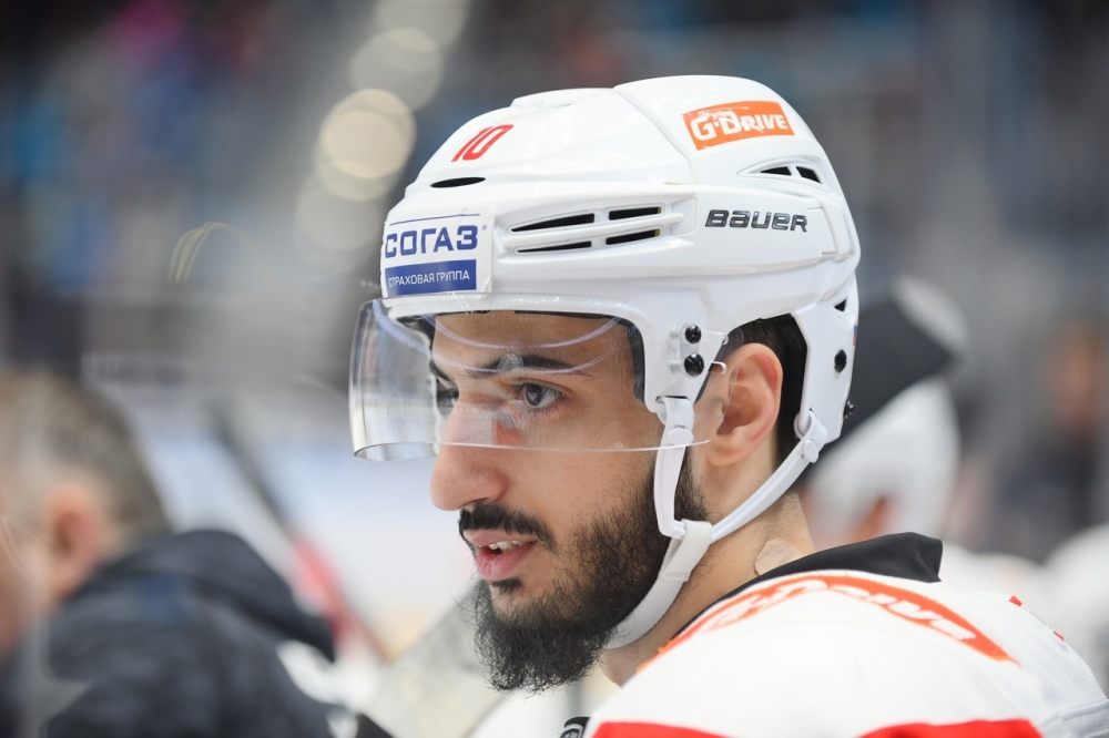 Омский хоккеист Артём Манукян перенёс операцию в Германии