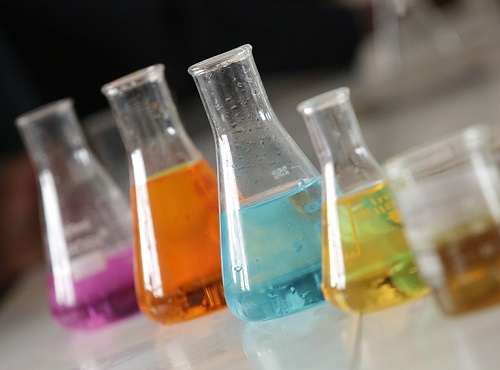 Все желающие омичи смогут написать лабораторную по химии