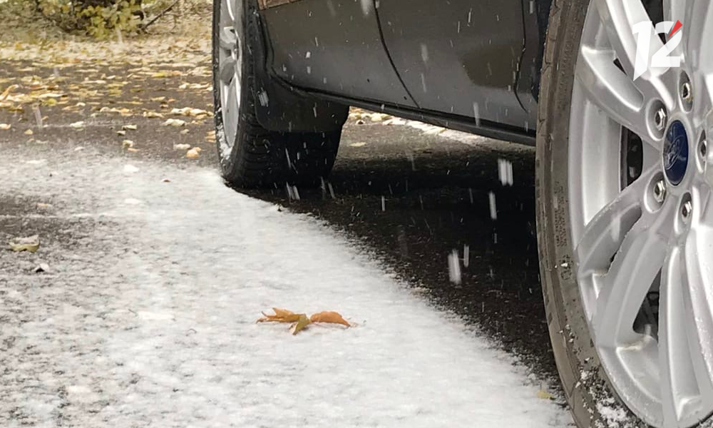 Спасатели предупредили омичей о мокром снеге
