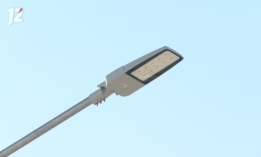 На Левобережье досрочно осветили дорогу к аэропорту и Ленинградскому мосту