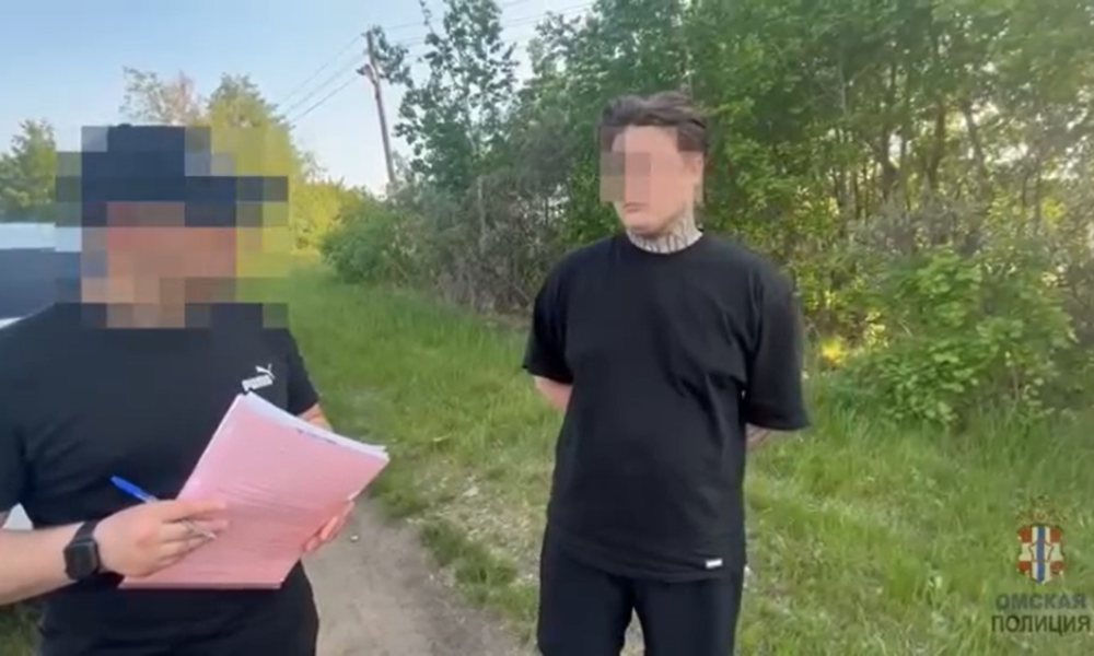 В Омске полицейские задержали молодых людей, которые распространяли наркосинтетику