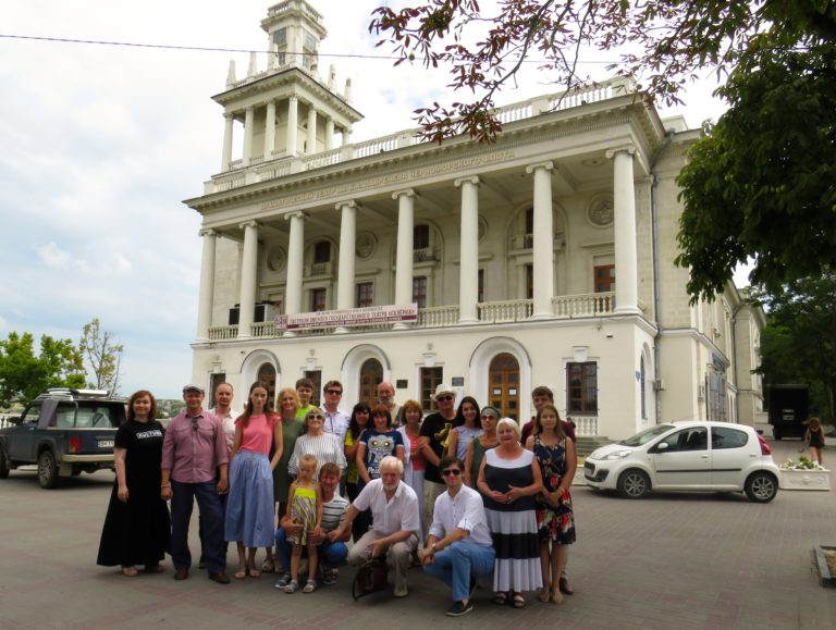 Омская "Галёрка" закроет сезон гастролями в Севастополе