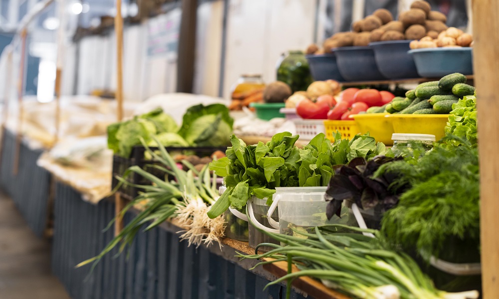 На Левобережье Омска в здании бывшего ресторана откроют рынок