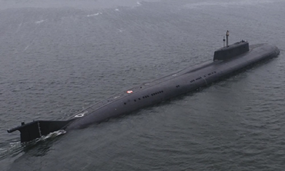 Подлодка «Омск» выпустила ракеты в Тихом океане 