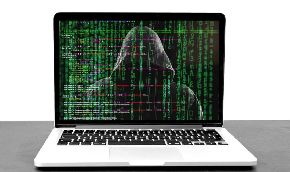 Сбербанк предотвратил массовое списание денег с банковских карт россиян 