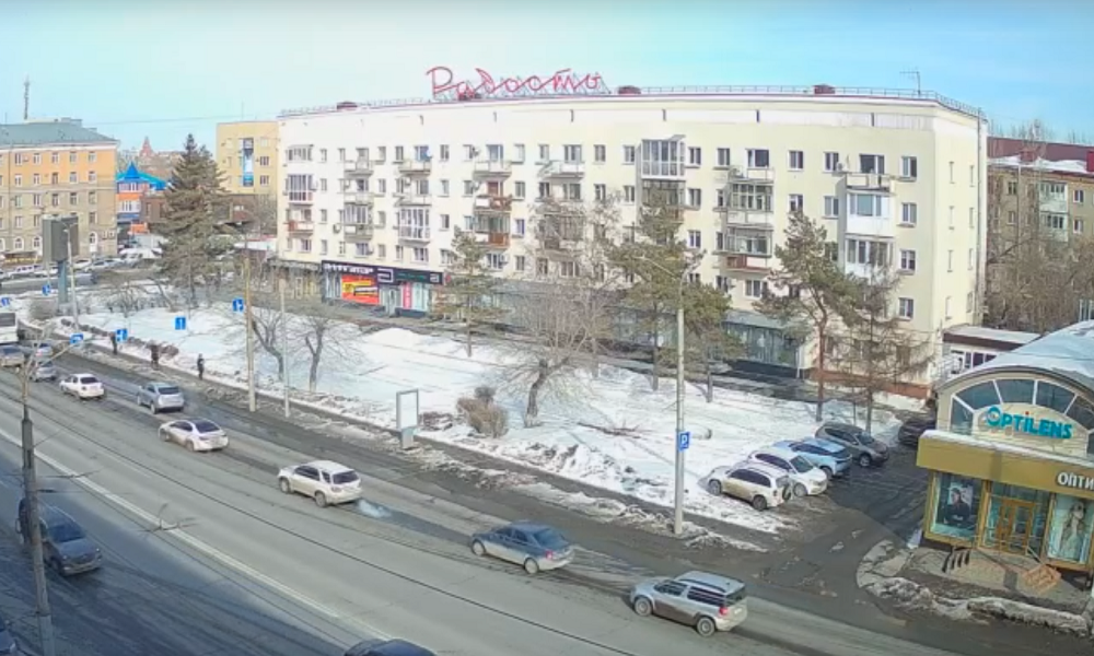 Знаменитая омская вывеска «Радость» установлена