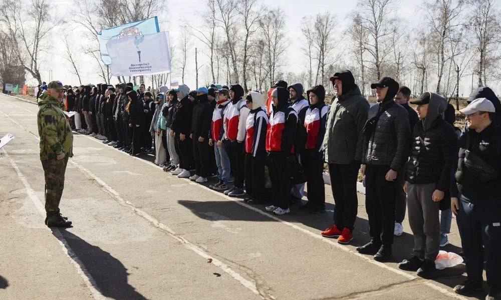 Более 180 молодых омичей проверили свои силы в военно‑полевых условиях