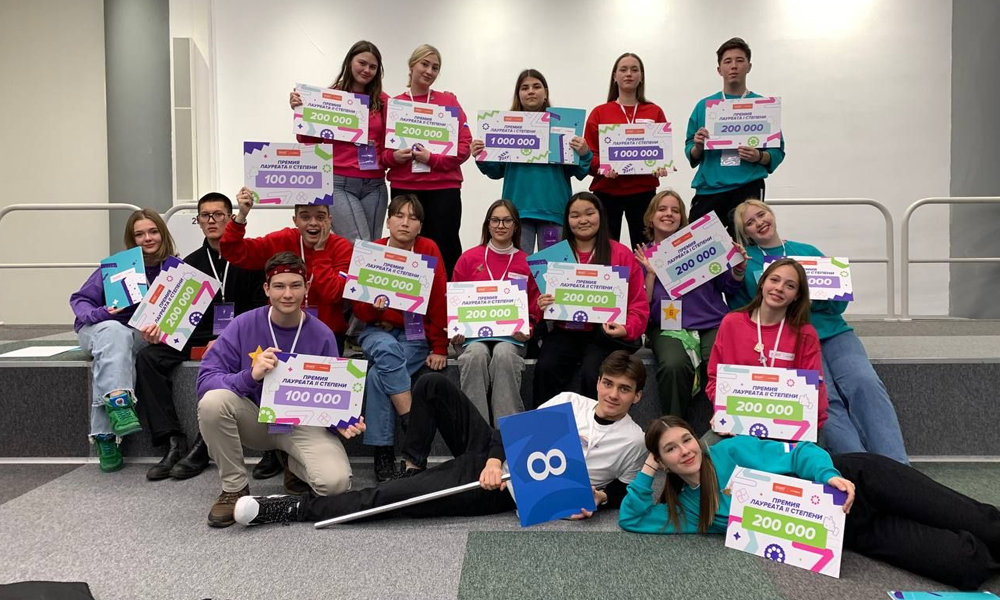 Два омских колледжа получили по 2 млн рублей на развитие талантов молодёжи