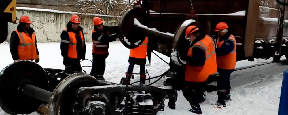 В Омске пассажиры задержанных поездов готовятся к посадке