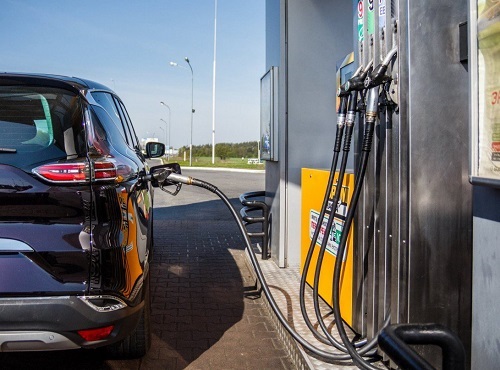 Омич под "кайфом" пытался изнасиловать оператора на заправке