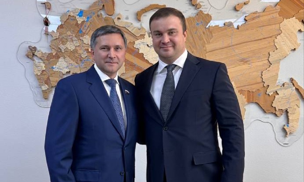 Виталий Хоценко провёл рабочую встречу с председателем комитета Госдумы РФ по экологии, природным ресурсам и охране окружающей среды Дмитрием Кобылкиным