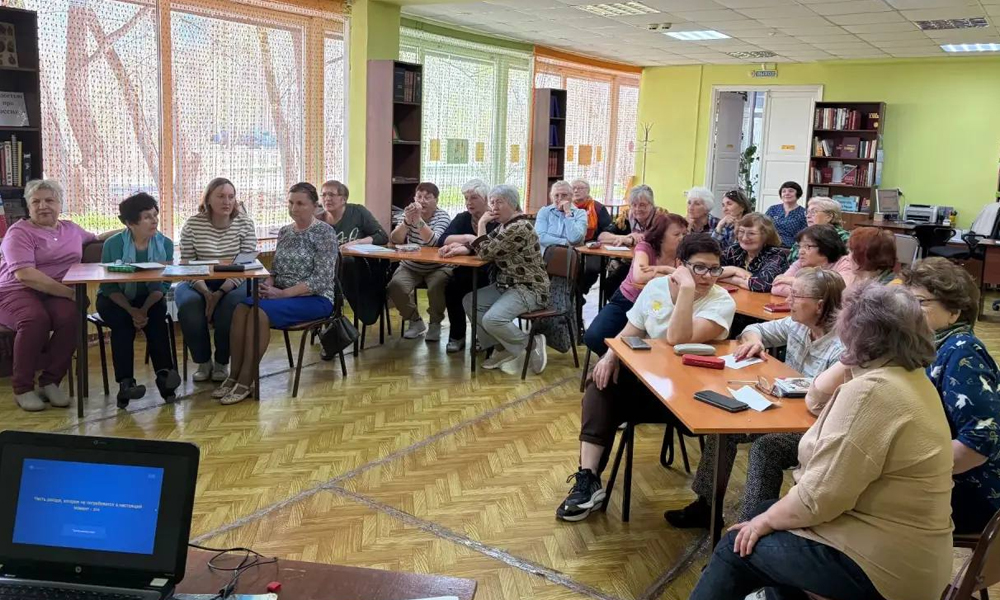 Омские пенсионеры приняли участие в игре по финансовой грамотности