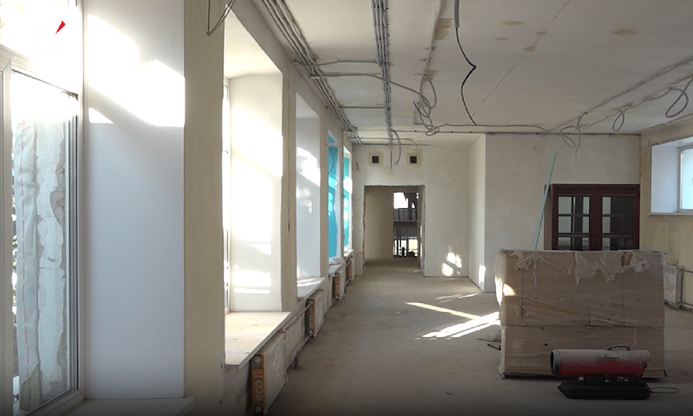 Губернатор Омской области оценил ход обновления колледжа в Таре