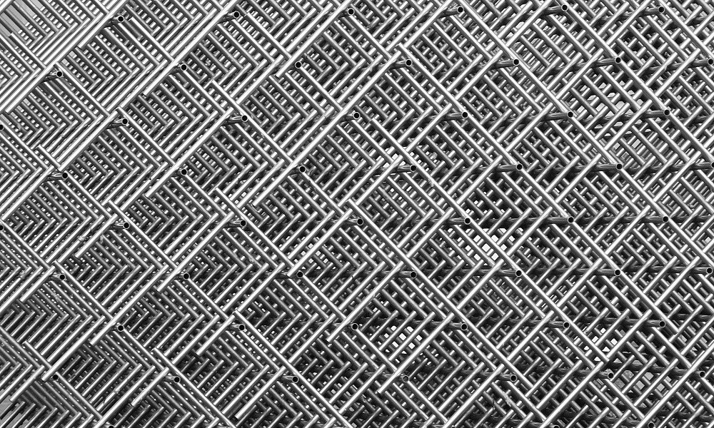 Металлолом за 182 тысячи рублей: двое омичей обокрали помещение фермы