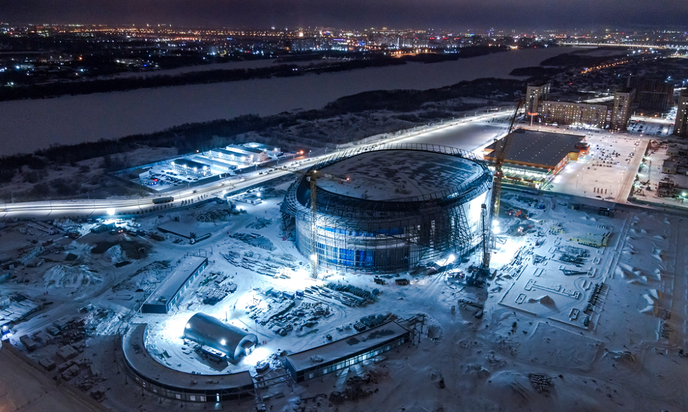 Бурков и Крылов заявили, что «Арену Омск» достроят в срок, несмотря на возможный перенос МЧМ