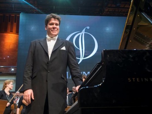 Денис Мацуев и Сергей Накаряков выступят в Омске в концерте "Две звезды"