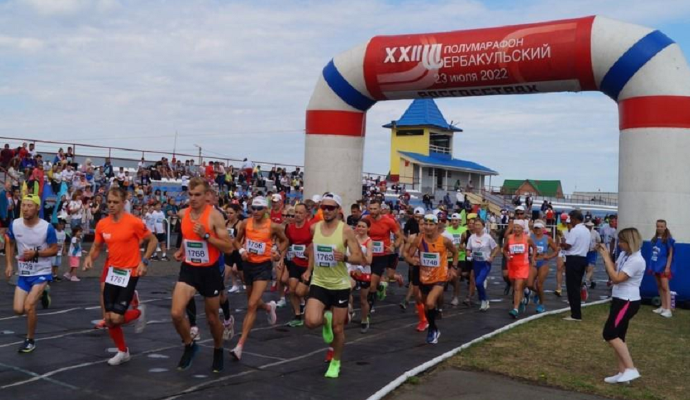 Победителями Шербакульского полумарафона стали Станислав Горденко и Тамара Волнина