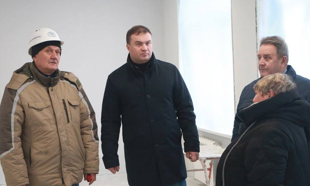 Виталий Хоценко поручил нарастить темпы капитального ремонта Крутинского лицея 