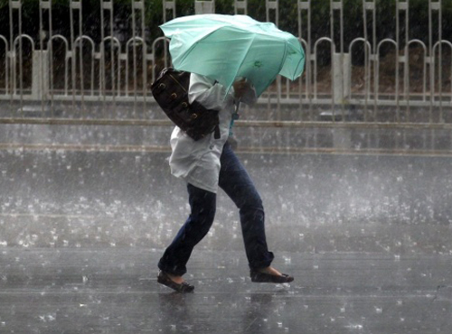 До конца октября омичей ждёт тёплая дождливая погода