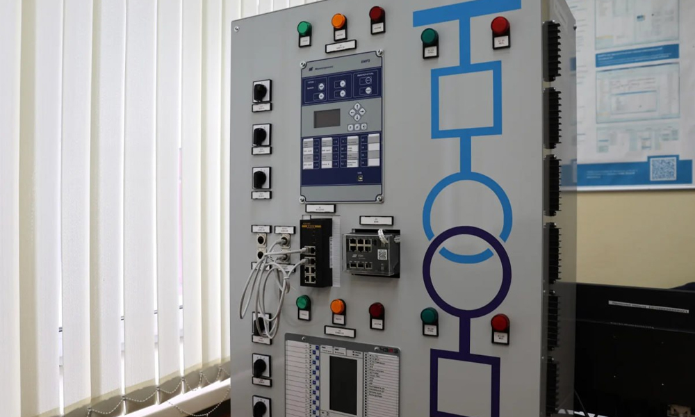 В ОмГТУ открыли лаборатории с оборудованием для цифровых подстанций