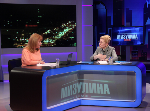 Сенатор от Омской области в эфире 12 канала рассказала о поддержке многодетных семей