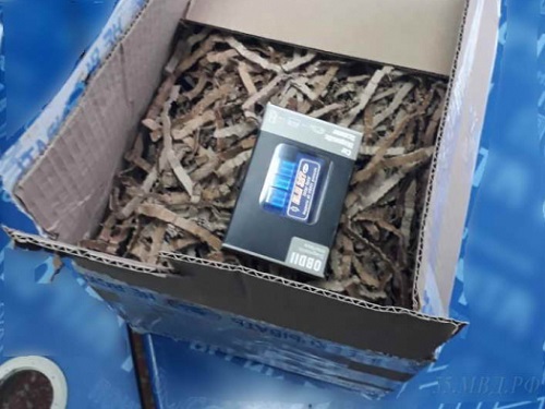 Омичке прислали нарезанный картон вместо автосигнализации