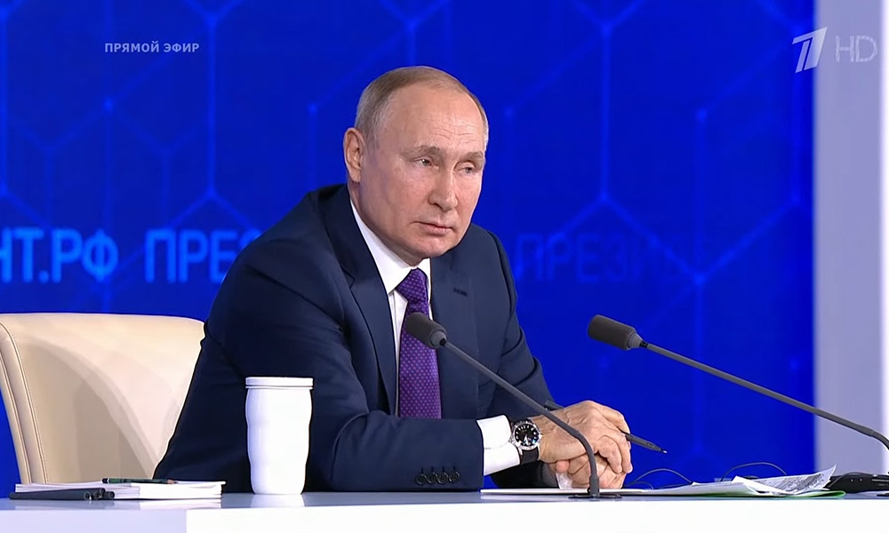 «Надо разъяснять и убеждать»: Владимир Путин высказал своё мнение по поводу введения уголовной ответственности за отказ от вакцинации 