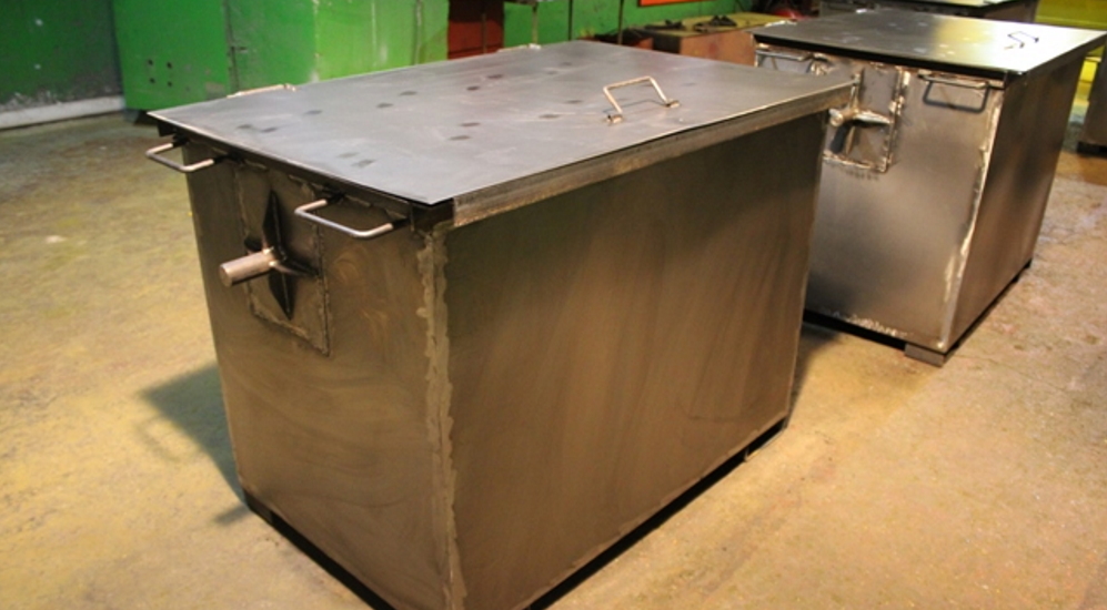 Не все мусорные контейнеры у омских домов смогут остаться на своих местах