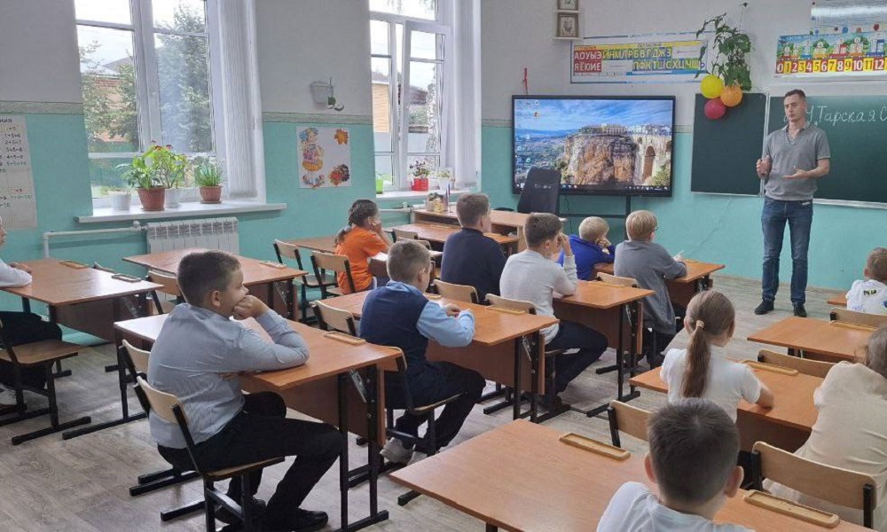 В Омской области подвели итоги смотра-конкурса по пожарной безопасности в общеобразовательных организациях