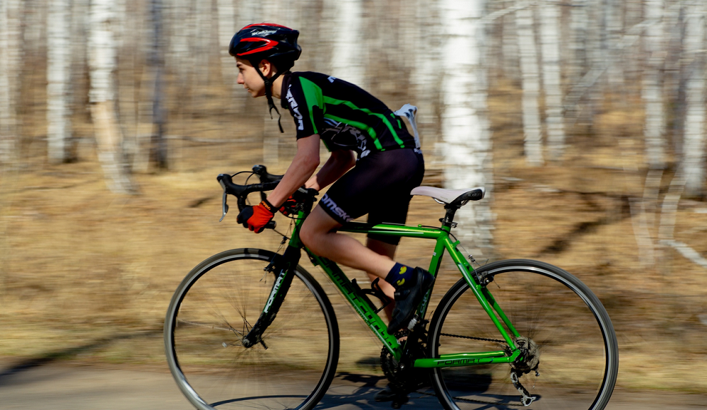 Омские велосипедисты отрыли сезон проведением на улице чемпионата области