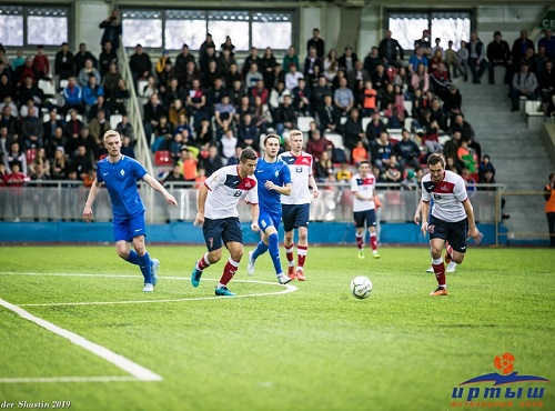 Омский "Иртыш" всухую разгромил барнаульское "Динамо"