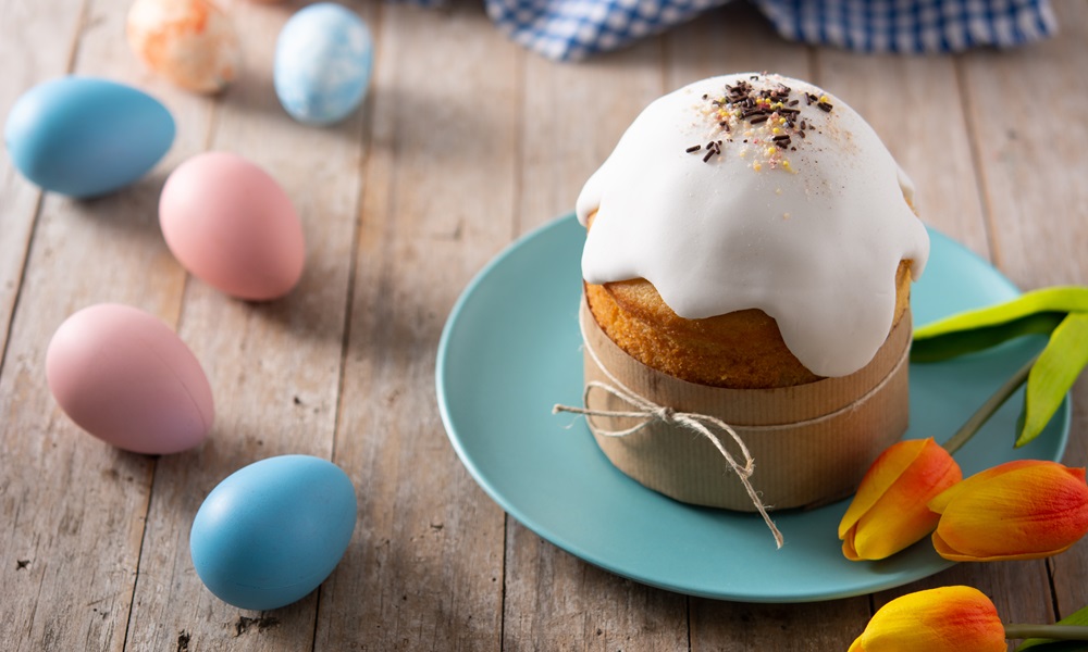 Омичам рассказали, как выбрать кулич и творог к Пасхе