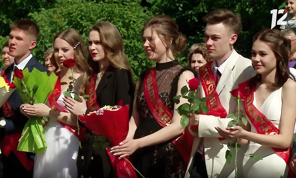 В омских школах последние звонки пройдут 24 мая