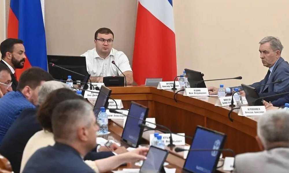 Виталий Хоценко провёл заседание оперштаба и антитеррористической комиссии Омской области