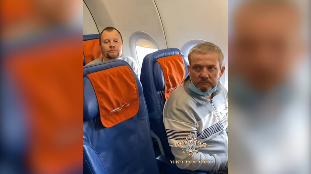 Беглого омского бизнесмена Дрокина доставили в Россию - его объявили в розыск ещё в 2011 году