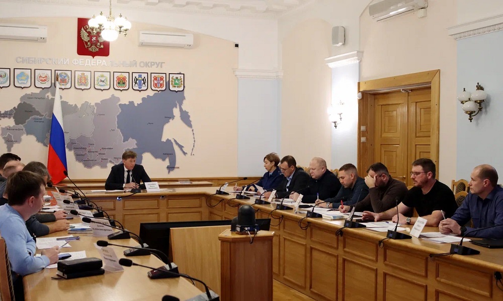 Полпред президента РФ в СФО Анатолий Серышев контролирует реализацию масштабных научных проектов в Сибири