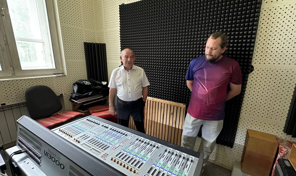 В Омский театр драмы поступило современное звуковое оборудование стоимостью 7 млн рублей