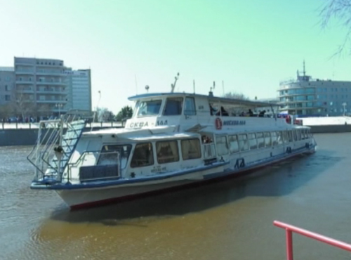 В Омске начался сезон прогулок на теплоходе