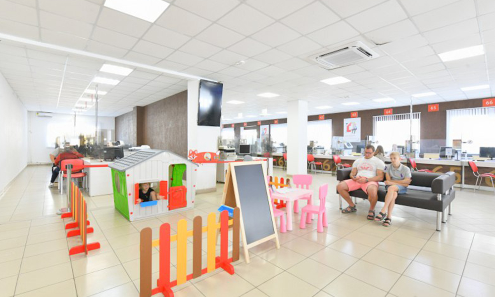 В МФЦ Омска установили детские игровые площадки 