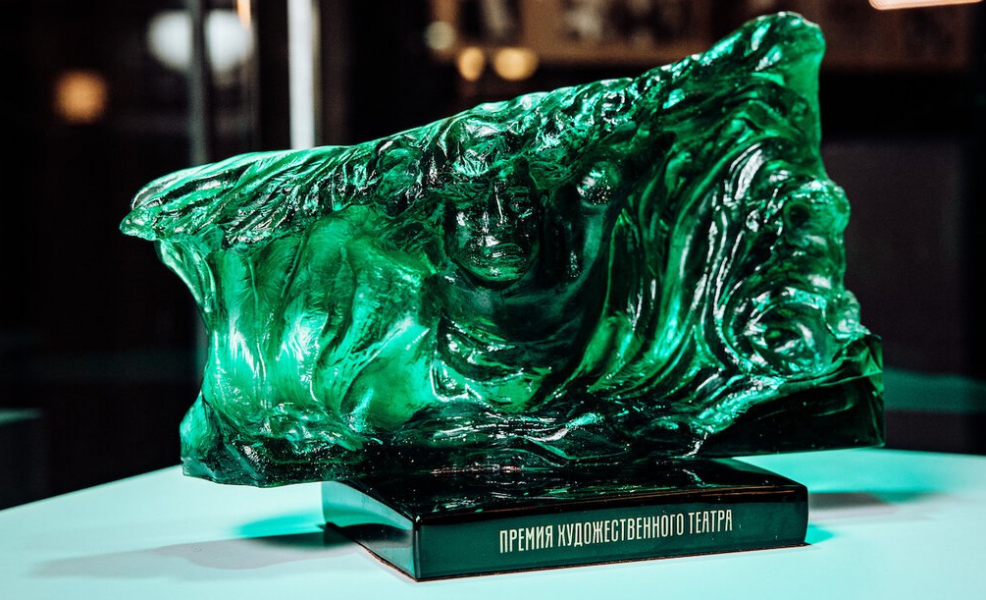 Две вокалистки из Омска претендуют на получение премии МХТ им. Чехова