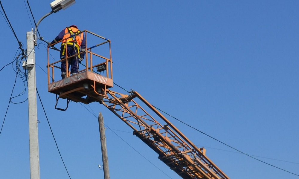 В Октябрьском округе у детского сада № 110 установили фонари