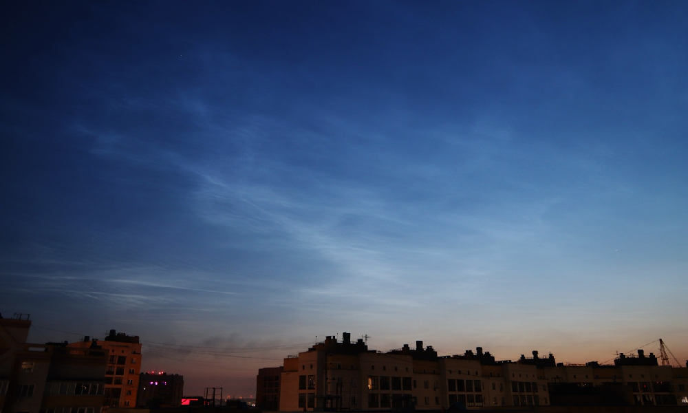 Омичи наблюдали самые высокие облака на Земле — серебристые