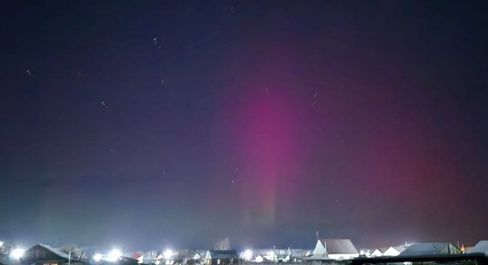 В Тюкалинске наблюдали полярное сияние