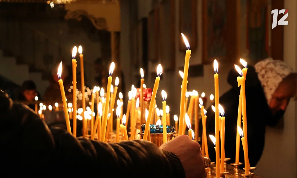 Запах ладана и медовых свечей: в омских храмах прошли Рождественские богослужения